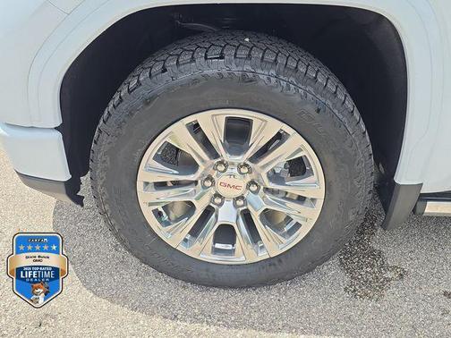 Glacier White Tricoat 2026 GMC Sierra 1500 Denali