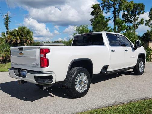 2022 Chevrolet Silverado 2500 High Country
