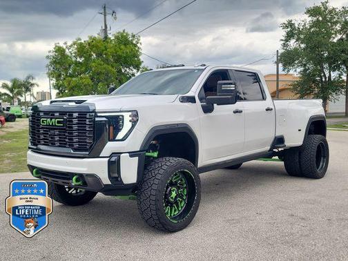 White Frost Tricoat 2024 GMC Sierra 3500 Denali
