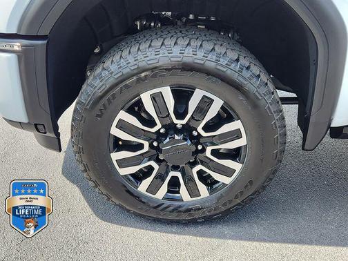 Glacier White 2026 GMC Sierra 2500 Denali Ultimate