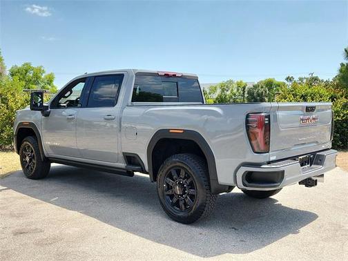 2025 GMC Sierra 2500 AT4
