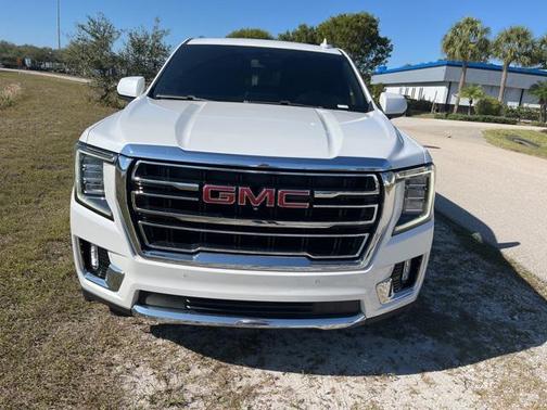 2022 GMC Yukon SLT