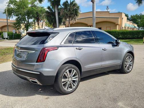 Steel Metallic 2021 Cadillac XT5 Premium Luxury