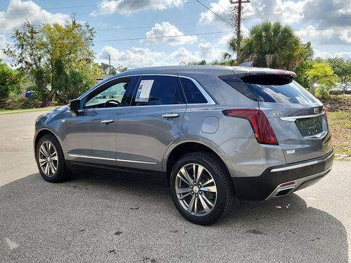 Steel Metallic 2021 Cadillac XT5 Premium Luxury