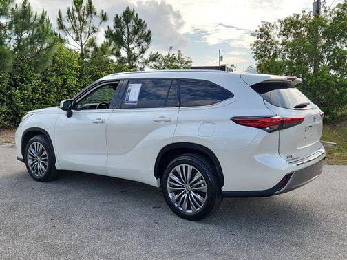 Blizzard Pearl 2021 Toyota Highlander Platinum