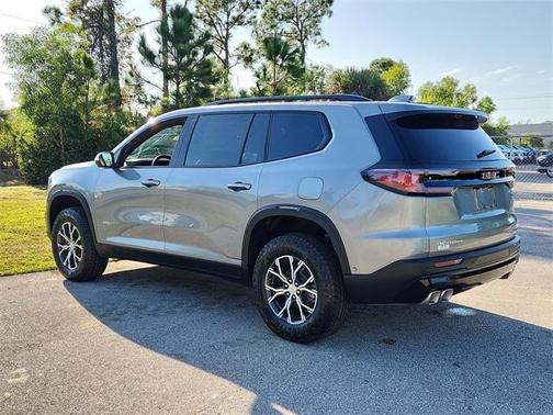 2026 GMC Acadia AWD AT4
