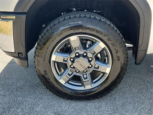 2025 GMC Sierra 2500 SLT
