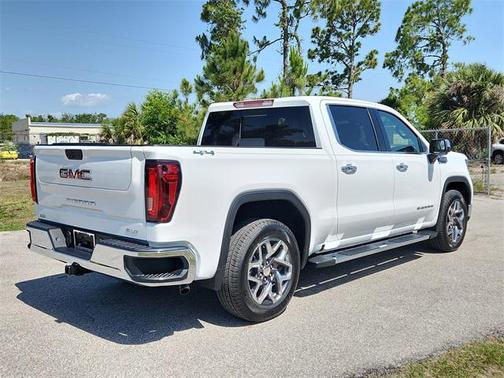 2025 GMC Sierra 1500 SLT