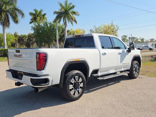 Summit White 2025 GMC Sierra 2500 Denali