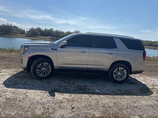 2024 GMC Yukon SLT