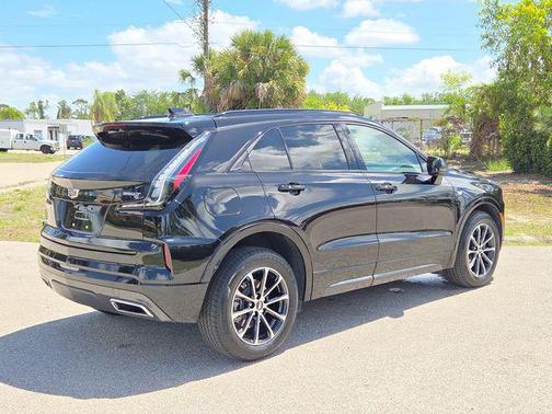 2024 Cadillac XT4 Sport