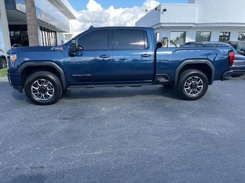 2023 GMC Sierra 2500 AT4