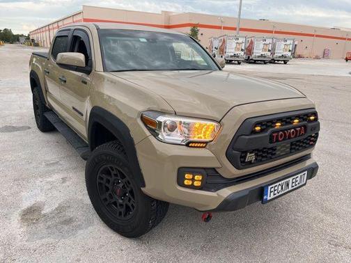 Quicksand 2020 Toyota Tacoma SR5