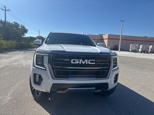 2021 GMC Yukon 4WD AT4