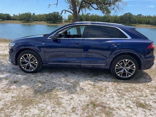 Navarra Blue Metallic 2020 Audi Q8 55 Premium Plus