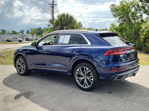 Navarra Blue Metallic 2020 Audi Q8 55 Premium Plus