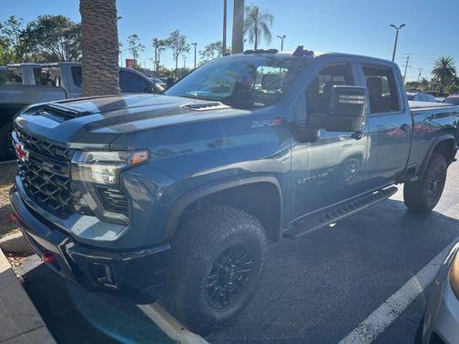 2024 Chevrolet Silverado 2500 4WD Crew Cab Standard Bed ZR2