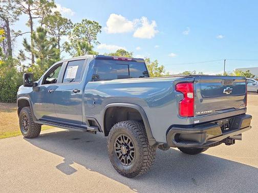 2024 Chevrolet Silverado 2500 4WD Crew Cab Standard Bed ZR2