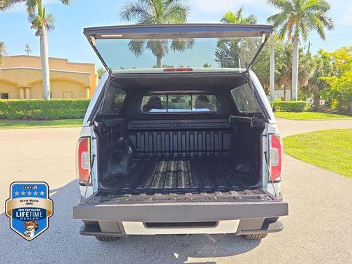 Summit White 2022 GMC Canyon Elevation Standard