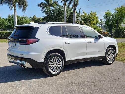 2025 GMC Acadia Denali