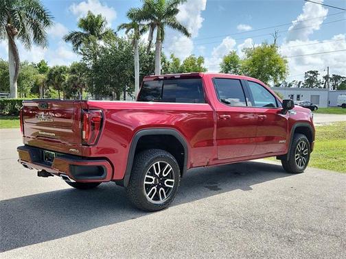 2025 GMC Sierra 1500 AT4