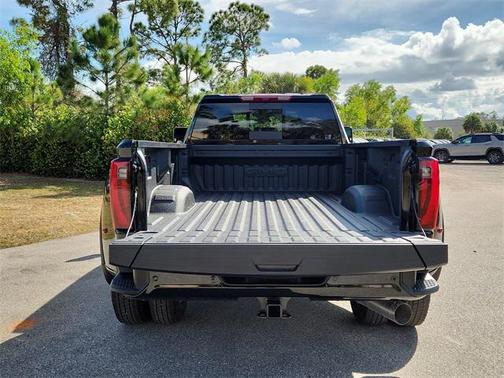 2026 GMC Sierra 3500 Denali