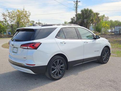 2023 Chevrolet Equinox FWD RS