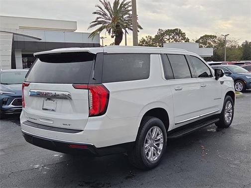 2022 GMC Yukon XL SLT