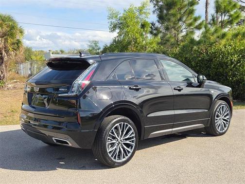 2024 Cadillac XT4 Sport