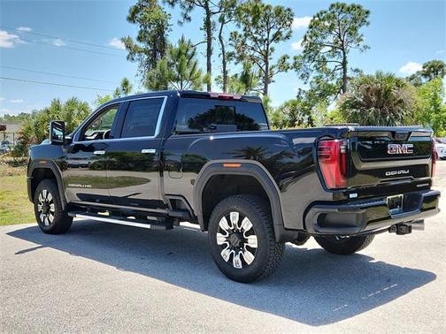 2025 GMC Sierra 2500 Denali