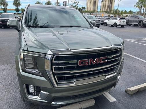 2023 GMC Yukon XL SLT