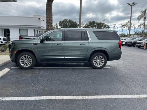 2023 GMC Yukon XL SLT