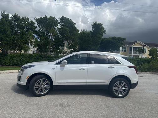 2023 Cadillac XT5 Premium Luxury