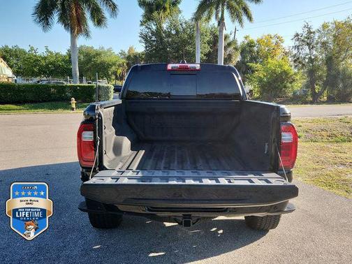 Onyx Black 2023 GMC Canyon Denali