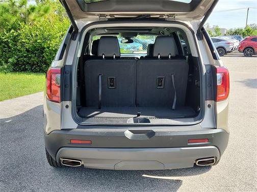 2022 GMC Acadia AWD AT4