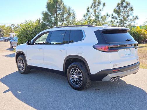 2026 GMC Acadia Elevation FWD