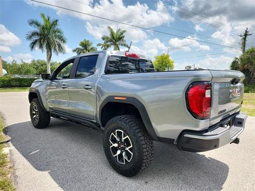 2025 GMC Canyon Base