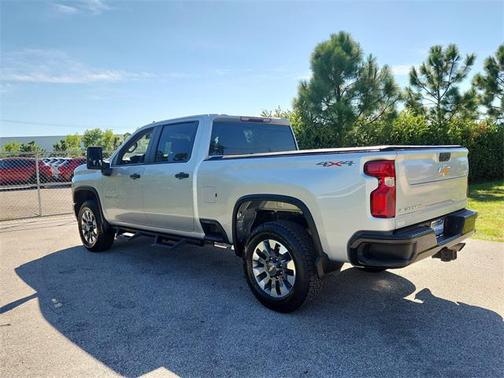 2022 Chevrolet Silverado 2500 Custom