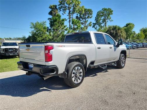 2022 Chevrolet Silverado 2500 Custom
