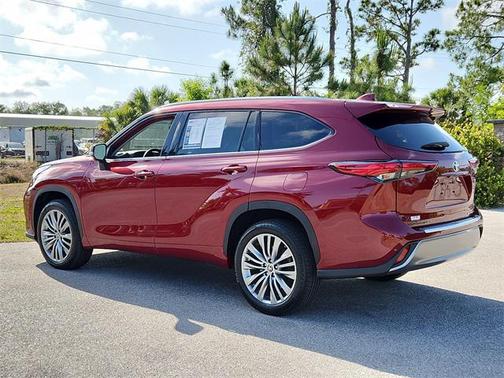 2022 Toyota Highlander Platinum
