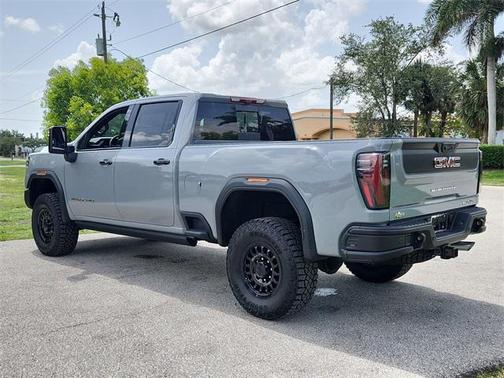2025 GMC Sierra 2500 AT4