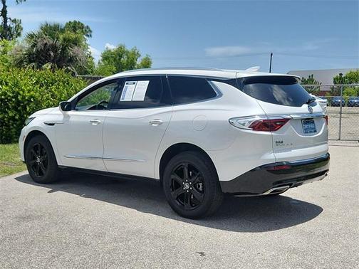 2024 Buick Enclave Essence FWD