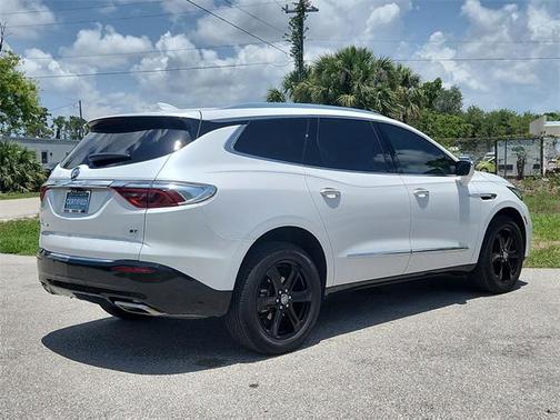 2024 Buick Enclave Essence FWD