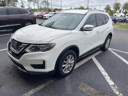 2020 Nissan Rogue SV