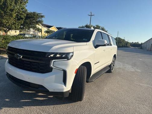 2023 Chevrolet Suburban RST