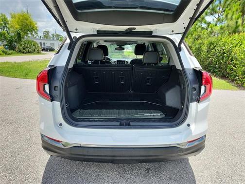 2022 GMC Terrain AWD AT4