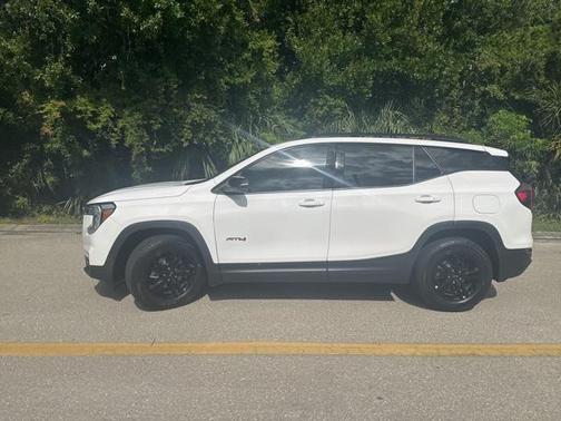 2022 GMC Terrain AWD AT4