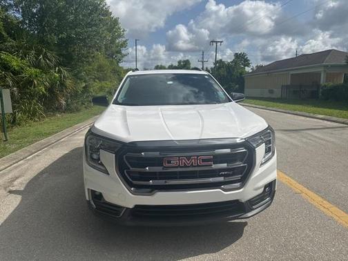 2022 GMC Terrain AWD AT4