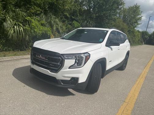 2022 GMC Terrain AWD AT4