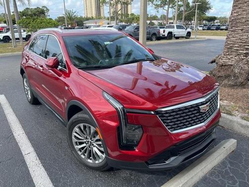 2025 Cadillac XT4 Premium Luxury